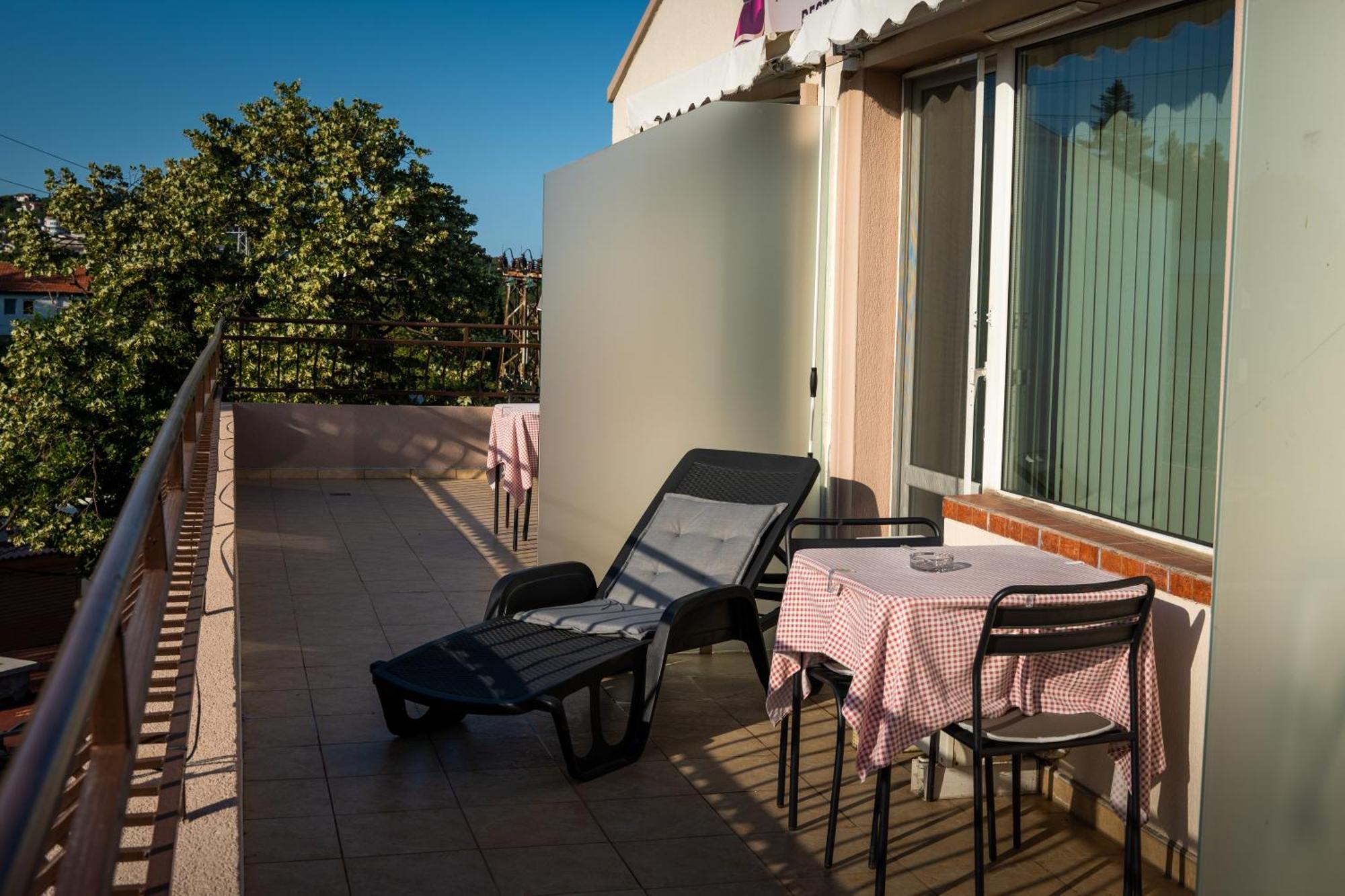 La Casa 3*