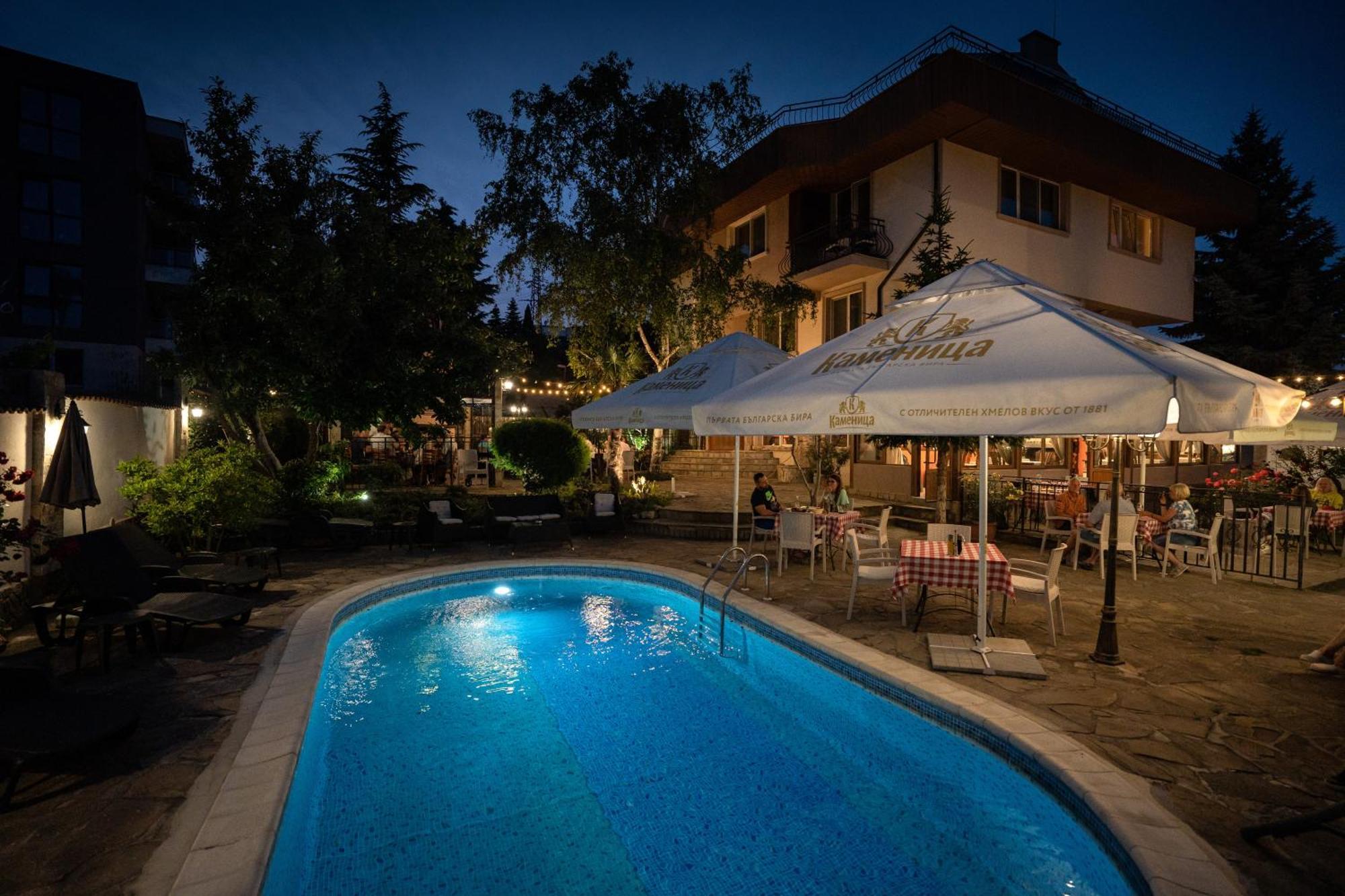 La Casa Warna