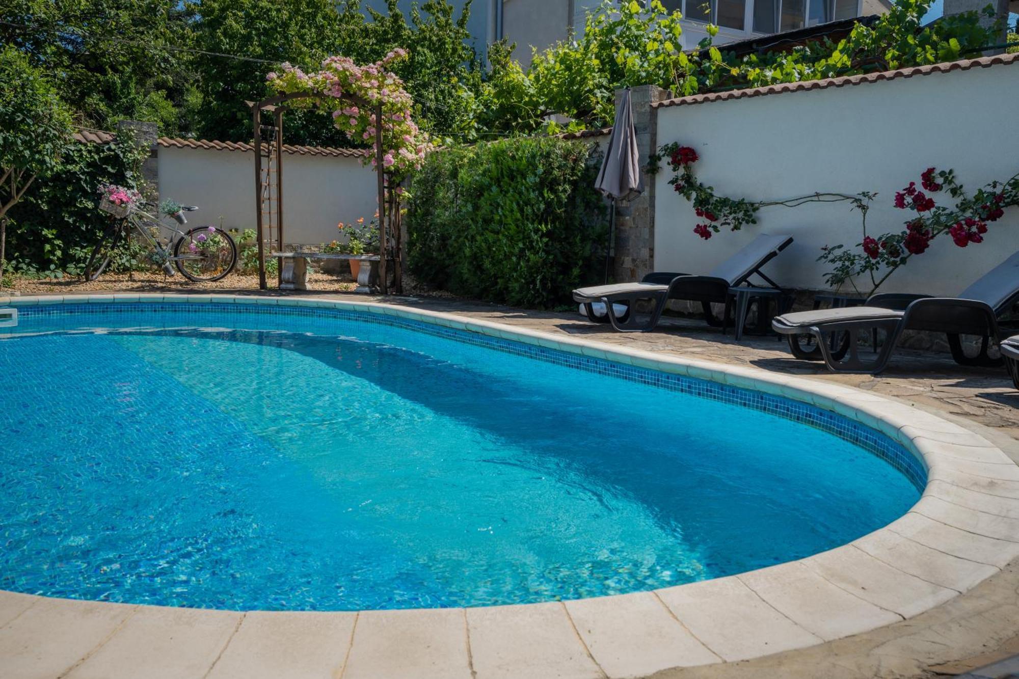 La Casa 3*