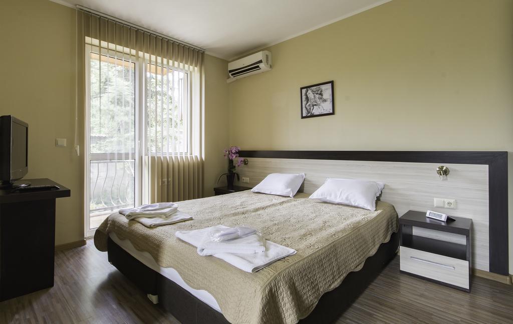 La Casa Warna